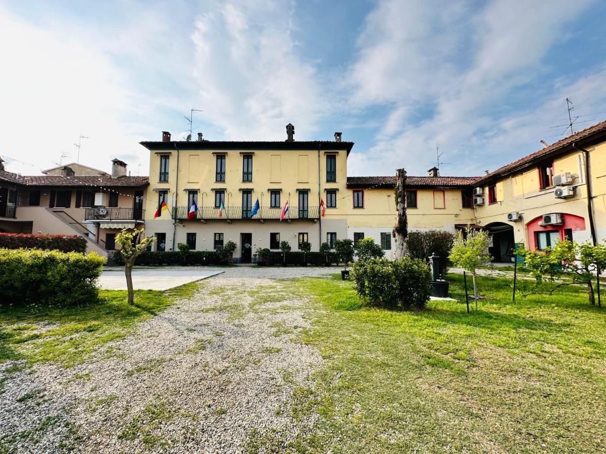 Hotel Duca Di Tromello Exterior photo